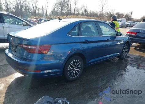 2021 Volkswagen Jetta 1.4T R-Line/1.4T S/1.4T Se z USA, uszkodzony, nr VIN 3VWC57BU5MM090611